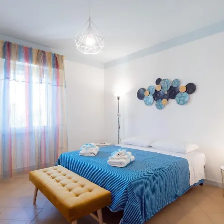 Salento 4 Stars - Blue & Yellow *