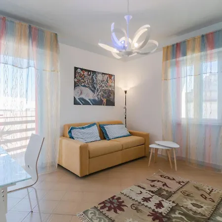 Salento 4 Stars - Blue & Yellow * Squinzano