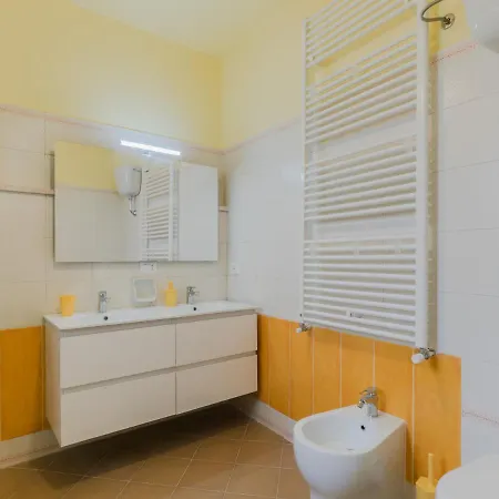 Salento 4 Stars - Blue & Yellow Apartment Squinzano